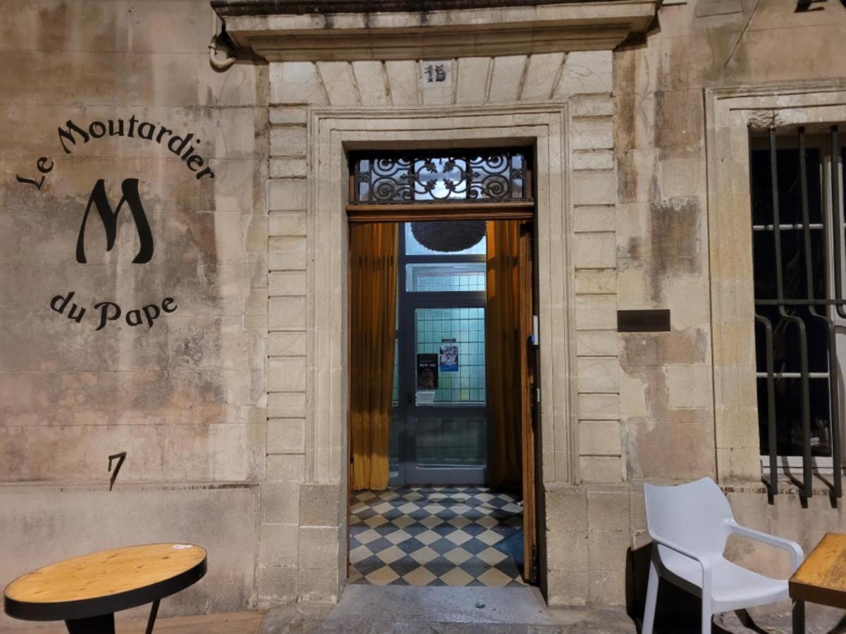 דירות אביניון Un Nid Sur Les Toits Face Au Palais Des Papes מראה חיצוני תמונה